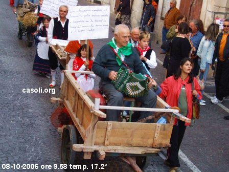 ATTENDERE,  CARICAMENTO DELL'IMMAGINE IN CORSO